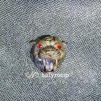 ราคา เสือมหาอำนาจ รุ่นบูชาครู หลวงพ่อเปิ่น วัดบางพระ ปี2552 เนื้อโลหะดำ ฝังหนังเสือ ฝังพลอยและตะกรุด กล่องเดิมจากวัด (10286247663)