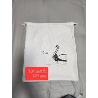ราคา ถุงผ้ากระเป๋า dior (23256433998)