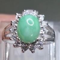 ราคา แหวนหยกพม่าเท้ 4 กะรัต ล้อมเพชรcz ตัวเรือนเงินแท้ (15202918549)