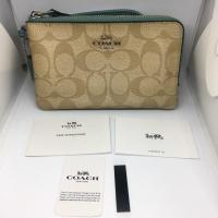 ราคา [ใหม่/แท้100%หิ้วเองus] Coach คล้องมือ 2 ซิป สีน้ำตาลฟ้า ✨✨ (3333953504)