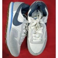 ราคา Nike เบอร์37.5 รองเท้าเด็ก ยี่ห้อ แท้ มือสอง ราคาถูก สภาพดี (3217634617)