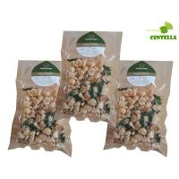 ราคา วิสาหกิจชุมชนแปรรูปผลผลิตทางการเกษตร บ้านบ่อเหมืองน้อย แมคคาเดเมี่ย 100% รสต้มยำ 100 กรัม 3 ถุง (1675975553)