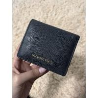 ราคา Used กระเป๋าสตางค์ michael kors (19144738474)
