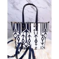 ราคา Tory Burch Kerrington small zip tote (3260769037)