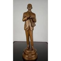 ราคา 526.พระบรมรูปหล่อในหลวงรัชกาลที่9 พระบาทสมเด็จพระปรมินทรมหาภูมิพลอดุลยเดช "ทรงงาน"(จำลอง) (28927213983)