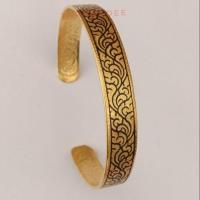 ราคา กำไลเงินแท้92.5 กำไลถมทอง กำไลตัวซี ขนาดหน้ากว้าง1cm ลายไทยกนก งานอัตลักษณ์ช่างถมนครศรีธรรมราช (27025271561)