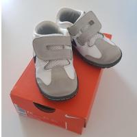 ราคา รองเท้าเด็ก ไนกี้ Nike Free5 (TDV) 13ซม. สีขาวเทา **ของแท้-มือสอง**สภาพดีมาก (2438225508)