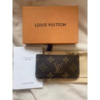 ราคา Very Like New♥️Louis Vuitton Key Cle's ปี 98 สวยมากลายชัด พร้อมกล่อง (20753454930)