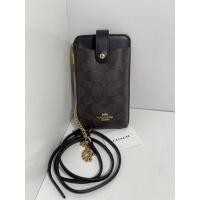 ราคา COACH NORTH/SOUTH PHONE CROSSBODY กระเป๋าสะพาย หรือ กระเป๋าครอสบอดี้ หรือ กระเป๋าใส่มือถือ (27813438326)