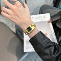 ราคา GUOU GUOU สุภาพสตรีนาฬิกา Retro แฟชั่นที่ไม่ซ้ํากันสายเหล็ก Wave Curve Design Sense นาฬิกาข้อมือ (47853271861)