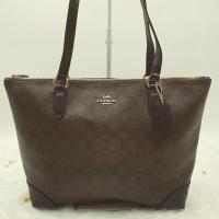 ราคา COACH ZIP TOP TOTE IN SIGNATURE CANVAS (4411011563)
