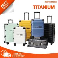 ราคา กระเป๋าเดินทาง Caggioni Titanium silver ขนาด 18 นิ้ว Color : Silver น้ำหนัก 2.3 kg มูลค่า​ 3,990 บาท (26210336403)