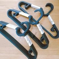 ราคา ไม้แขวนเสื้อIKEA ไม้แขวนเสื้อ สีดำ แพ็ค 5 ชิ้น ไม้แขวนอิเกีย ไม้แขวนอย่างดี (22242276727)