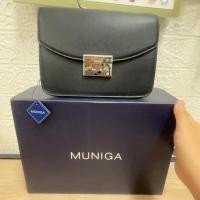 ราคา MNG001 กระเป๋าสะพาย MUNIGA สายโซ่สเตนเลสแท้ (28209175461)