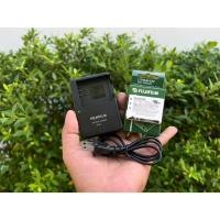 ราคา แบตเตอร์รี่ (NP-95) และแท่นชาร์จ (BC-95) Fuji X70 X30 X100 X100S X100 TX-S1 FinePix F30 FinePix F31 FinePix Real 3D W1 (5386462992)