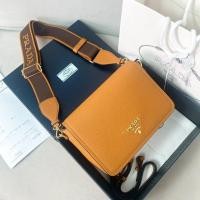 ราคา Prada Cahier Metal Logo Leather Messenger Bag Shoulder Messenger Bag Female Bag (45354425566)