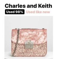 ราคา ❗️sold❗️กระเป๋า charles&keith สีชมพู เพชร สายโซ่ (6877924799)