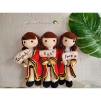 ราคา ตุ๊กตารับปริญญาถักขนาด 11-12นิ้ว (20880914831)