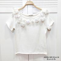 ราคา เสื้อยืด JASPAL แท้100% สีขาวออฟไวท์ ประดับดอกไม้ที่คอเสื้อสวยหรู ไซส์ XS (52752538006)
