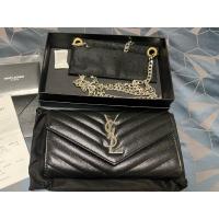 ราคา YSL Flap Wallet แท้ *สภาพ New* (24418840468)