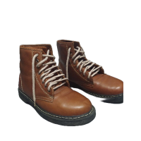 ราคา รองเท้า หนังแท้หุ้มข้อสีน้ำตาล มือสอง เบอร์40 รองเท้าหนังแท้หุ้มข้อ มือสอง แบรนด์ somchai leather shoes (8555930421)