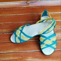 ราคา รองเท้า crocsแท้ w6 ขนาดเท้าไม่เกิน 23 cm (3714931133)