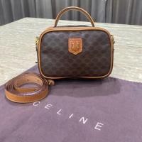 ราคา CELINE Macadam Brown 2ways Camera Bag -UNISEX ของแท้ กระเป๋าแบรนด์เนม มือสอง วินเทจ (17094488692)