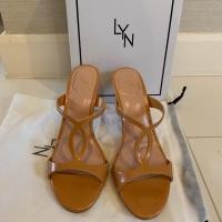 ราคา รองเท้าส้นสูง LYN ของแท้ (2219041842)