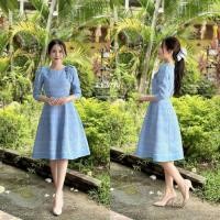 ราคา เดรสผ้าทอลาย ชุดเดรสผ้าไทย สีฟ้า สวยหรูดูแพง ดีเทลแต่งดอกไม้ที่บ่า งานเรียบหรูดูแพงมาก (25134169768)