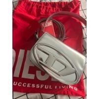 ราคา กระเป๋าDiesel 1DR Shoulder Bag มือสอง*มีตำหนิ แท้100%✅ (24042429608)