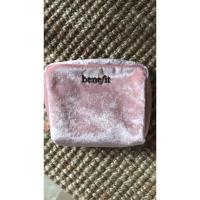 ราคา ใหม่!! กระเป๋าเครื่องสำอางค์ benefit แท้ งานดี (9307611704)