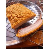 ราคา หมูกรอบสำเร็จรูป ครึ่งกิโล 300 กรัม กรอบนานอร่อย (แพ็คซีลอย่างดี) หมูกรอบสำเร็จรูป กรอบนานเนื้อนุ่ม พร้อมน้ำจิ้ม2รสชาด (25666109073)