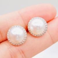 ราคา [ พร้อมส่ง ] ต่างหูมุกเพชรแท้ ทองคำแท้18K (ทอง75.0%) เพชรแท้น้ำ100 เบลเยี่ยมคัต [18KPE1161] (29665901189)