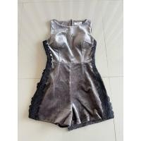 ราคา no.40 จั้มสูทกางเกงขาสั้น ผ้ากำมะหยี่ สีเทา (26174978681)