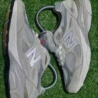 ราคา รองเท้าผ้าใบ New Balance มือสองไซส์ 37 (5106486186)