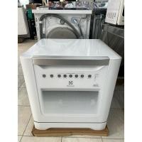 ราคา สินค้าใหม่ ตำหนิ ตรงมือจับ(สีถลอก) Electrolux ESF6010BW เครื่องล้างจาน96ชิ้น (27730329470)