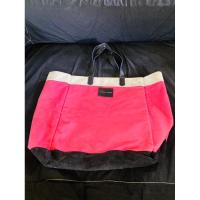 ราคา Victoria secret tote สีชมพู สวย ใบใหญ่ (29316392298)