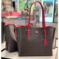 ราคา คป (สด-ผ่อน) กระเป๋า Tote 3 ช่อง สีน้ำตาลเข้มลายซีหูแดง 1665 MOLLIE TOTE IN SIGNATURE CANVAS (10162890861)