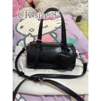 ราคา กระเป๋าสะพายข้างCKสีดำแท้shopไทยมือสองของแม่ค้าเองค่ะ (44019625764)