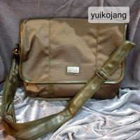 ราคา กระเป๋าสะพายข้าง Elle Homme รุ่น Military Bag ของแท้ มือ 1 (9242077160)