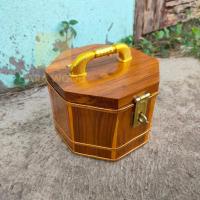 ราคา ✅ส่งฟรี CR.W ถังออมสินไม้สัก ถังใส่เงิน ทรงแปดเหลี่ยม ไซศ์ กลาง ขนาด 18*18*12.5 ซม. piggy bank (23352193880)