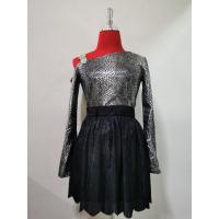 ราคา เสื้อ​ไหล่เปิดไหล่​ลายหนัง​งู​สีเงินสายเพ็ชร​ (5056805166)