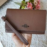 ราคา Coach คล้องมือใบกลาง ใหม่แท้100% พร้อมส่ง (1631834417)