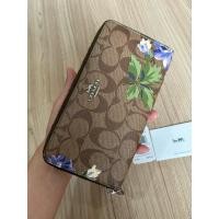ราคา กระเป๋าสตางค์ใบยาว COACH F73345 มือสอง ของแท้% สภาพสวยไม่มีตำหนิ✨ (26453529762)