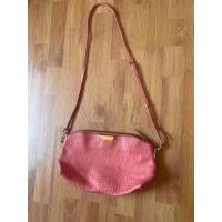 ราคา กระเป๋า burberry แท้ มือสอง สะอาดสวยงาม (21072314316)