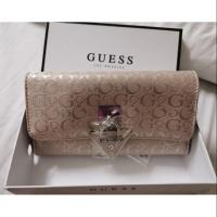 ราคา กระเป๋าสตางค์ GUESS สีนู๊ด​ ของแท้100% (3708463609)