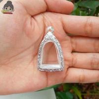 ราคา กรอบพระใส่รูปหล่อ กรอบพระเงินผสม | ใส่รูปหล่อหลวงพ่อเงินพิมพ์เล็ก | กว้าง1.9*สูง2.6ซม.(ขนาดจอกระจก) (23745049994)