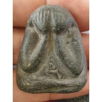 ราคา M 428 พระปิดตาเนื้อผงหลังเกจิไม่ทราบที่ราคาแบ่งปัน (21396450800)