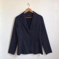 ราคา เสื้อสูทเบลเซอร์ผู้หญิง (blazer) สีเทาเข้ม ลายทาง แบรนด์ GUESS แท้ Size M (20555989652)