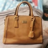 ราคา กระเป๋าถือ Sisley ของแท้ สภาพตามรูป 120฿ (18212151965)